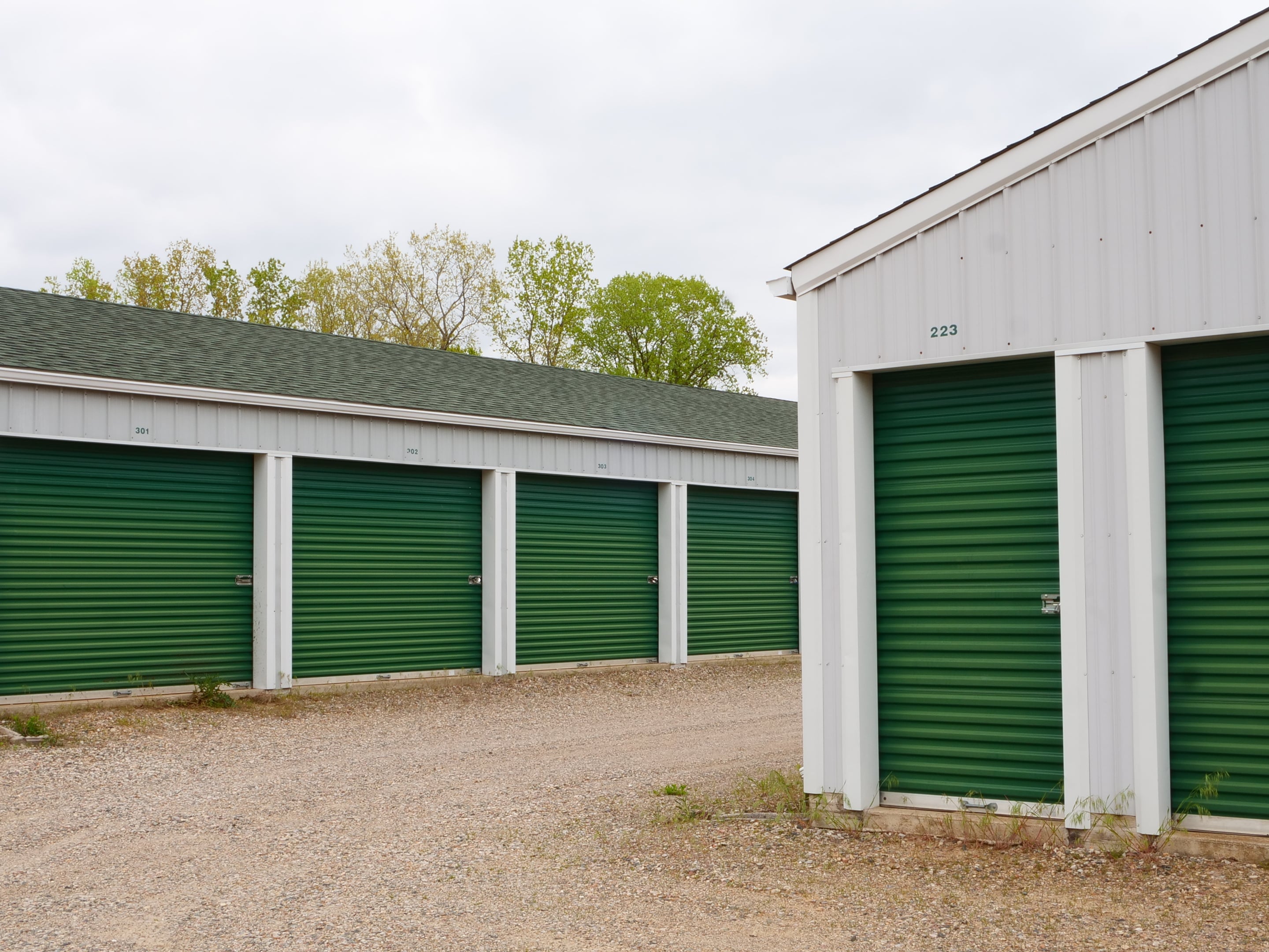 lapeer 48446 self storage unit